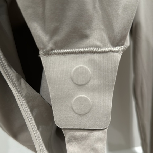 (6263) Wundermost Ultra-Soft Nulu Turtleneck Bodysuit in SMALL - Picture 7 of 9